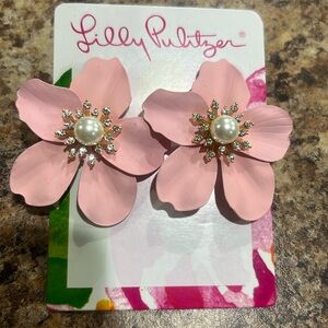 Lilly Pulitzer, conch shell pink orchid earrings